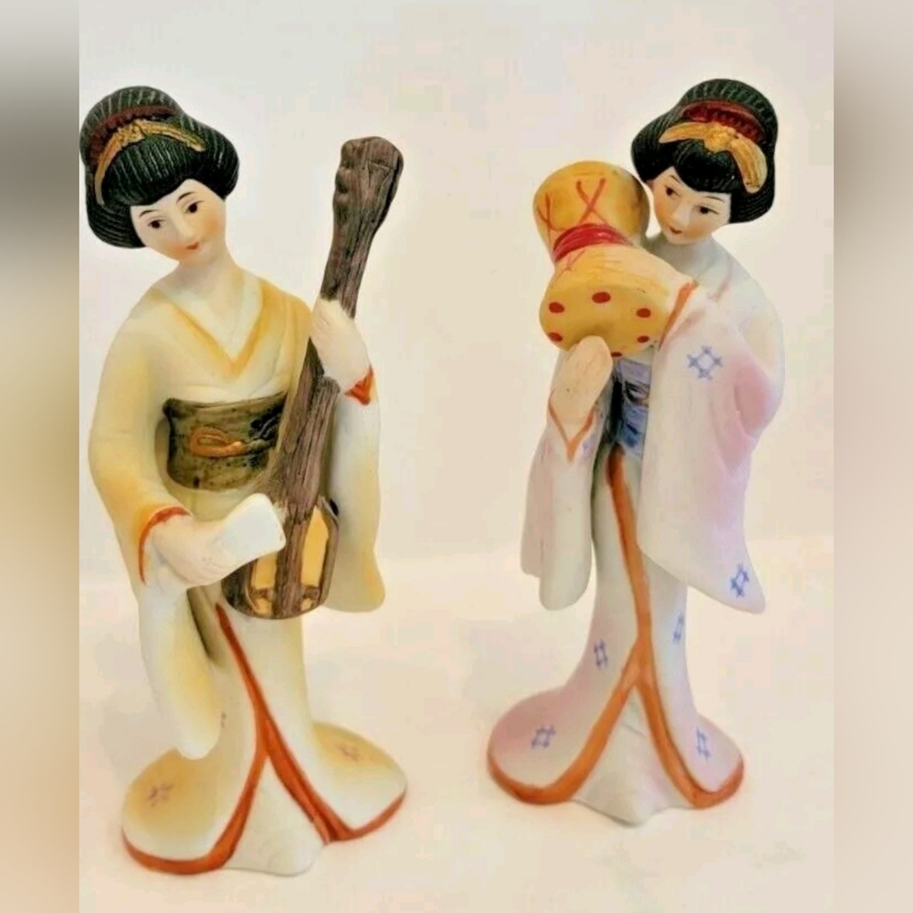 UCGC Taiwan Geisha 2 Vtg Ceramic Figurines with Drum, and Shamisen